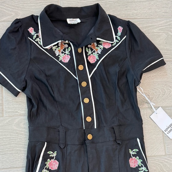 UNIQUE VINTAGE Embroidered Rodeo Horse Roses Stretchy Jumpsuit Size Medium NWT - Picture 5 of 8